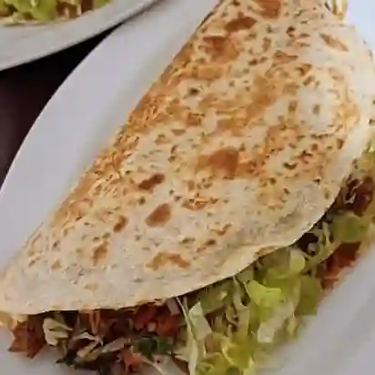 Quesadilla Mixta (carne y Pollo)