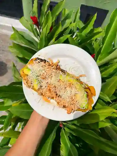 Combo Maduros Pollo Desmechado