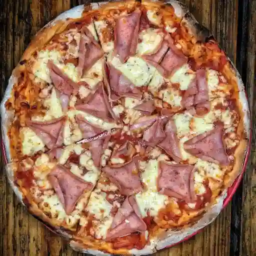 Pizza Jamón y Queso