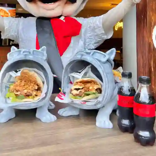 2 Arepas Burgers + Papas + Gaseosas