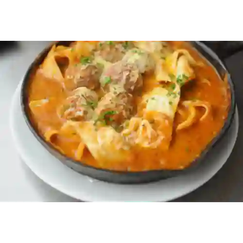 Papardelle con Albóndigas