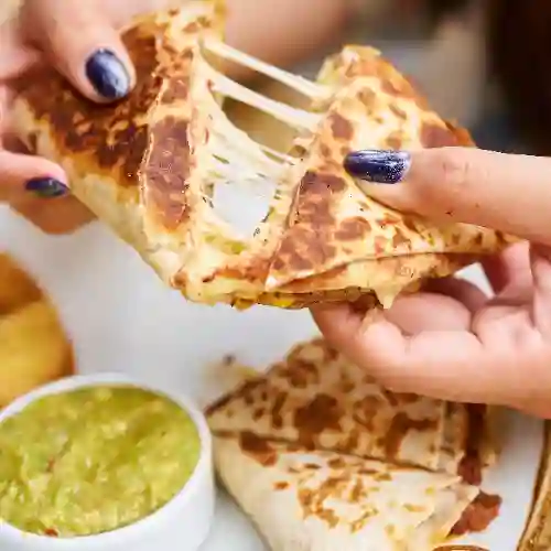 Quesadillas de Carne Rancheras