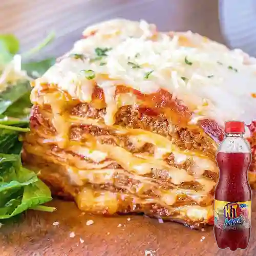 Combo Lasaña de Carne con Queso + Hit Mora 500 ml