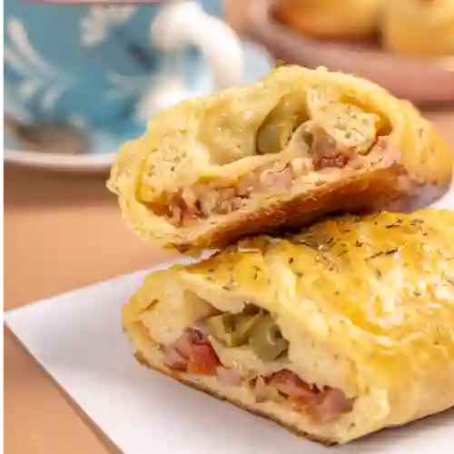 Pan Trenzado con Jamón Serrano