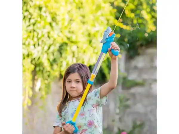 Pistola Lanza Agua Con Figura de Tiburón Casaideas