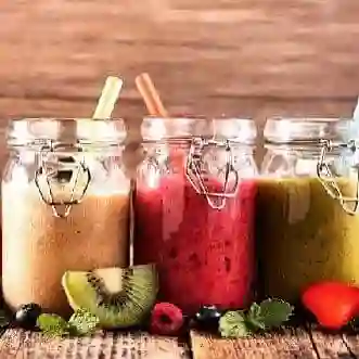 Frutas con Yogurth O Helado
