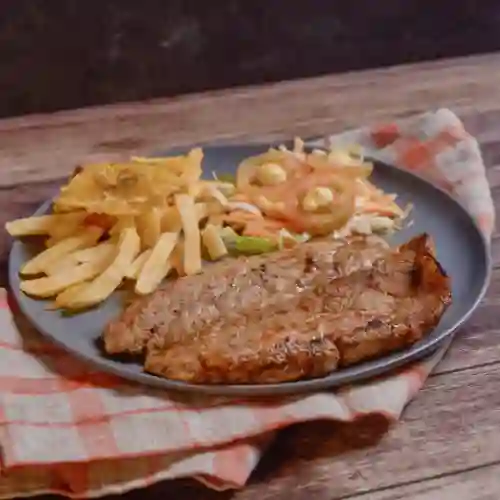 Punta de Anca, Papas Fritas y Bebida
