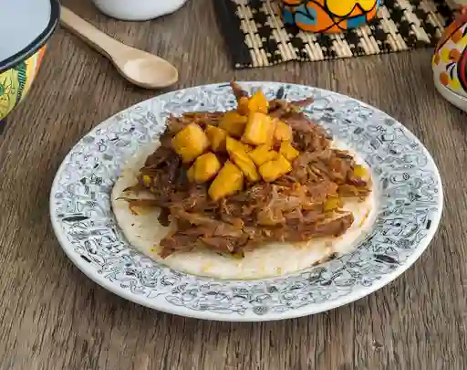 Arepa de Maíz con Carne