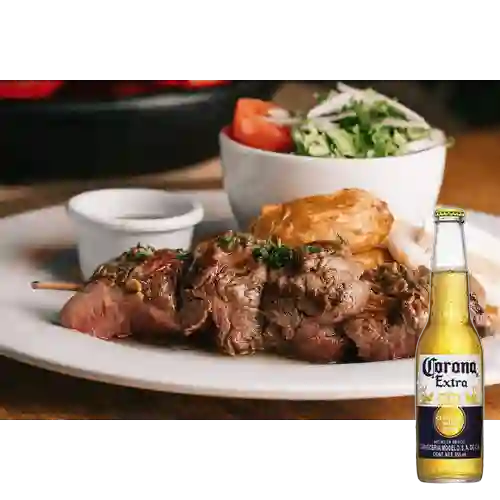 Combo Chuzo de Solomito de Res + Corona Bot. 355ml