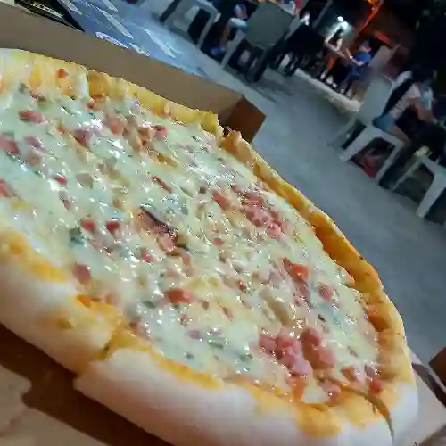 Pizza Carbonara Borde de Queso