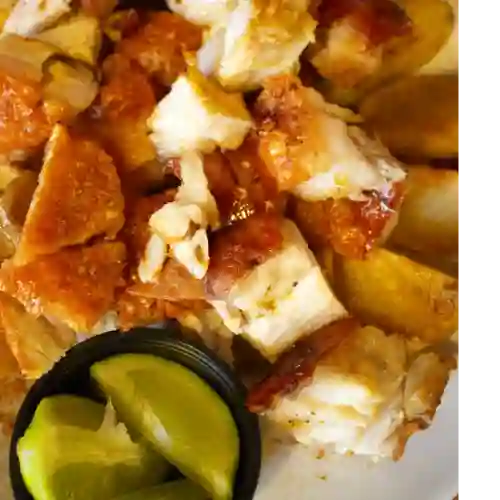 Chicharrón X 400 Grs con Papas y Limón