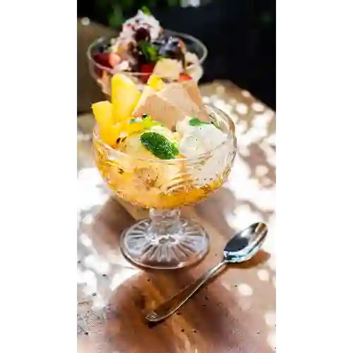Copa de Cocosette y Frutos Amarillos
