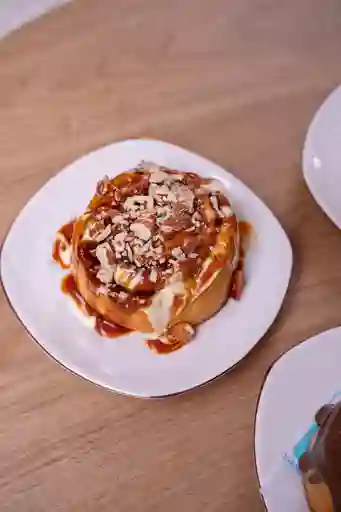 Roll de Caramelo y Nueces