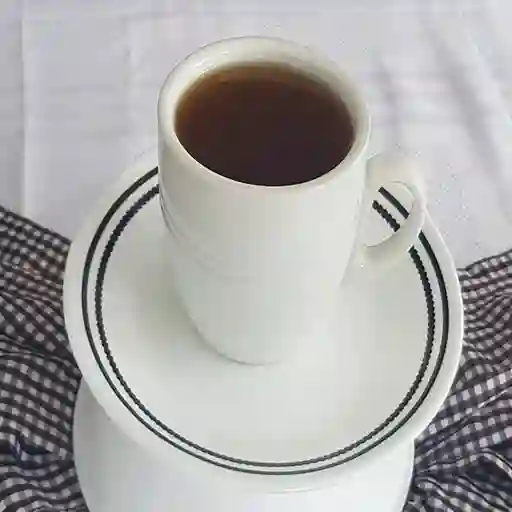 Canelazo 9 Oz (Aguadepanela, Shot de Aguardiente, Canela)