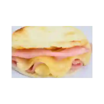 Arepa con Jamón y Queso
