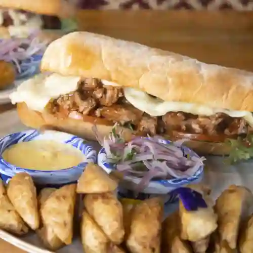 Sándwich de Costilla