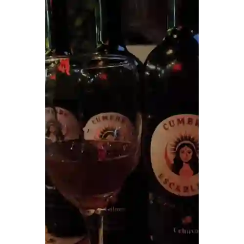 Vino Artesanal Cumbre Escarlata