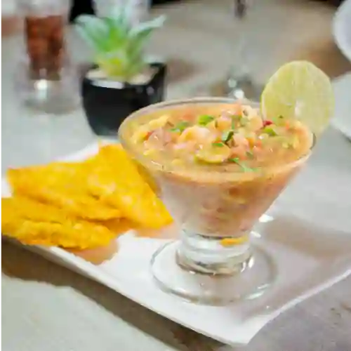 Coctel de Camarón con Patacones