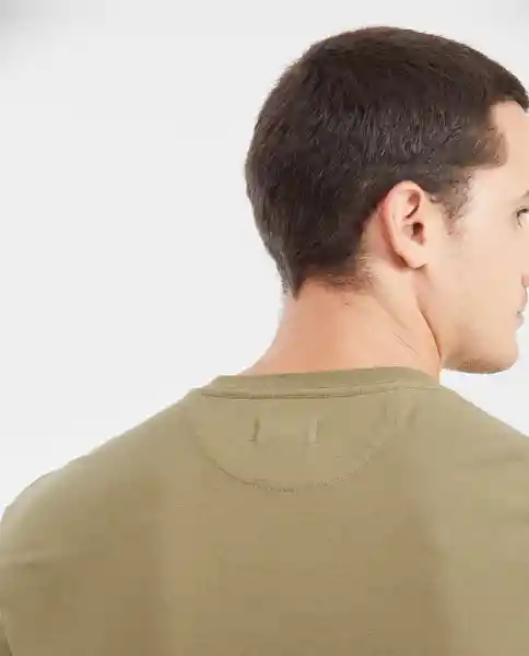 Camiseta V Neck Masculino Verde Cerro Oscuro Talla M Chevignon