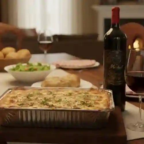 6 Lasagnas + pan + botella vino