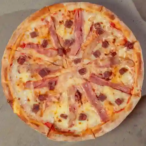 Pizza Tocineta con Bocadillo