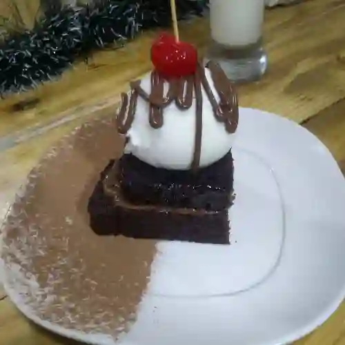 Brownie con Helado