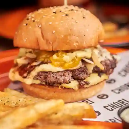 Encanto Burger + Papas