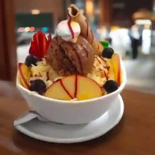 Ensalada Mediana Con Helado 16 Oz