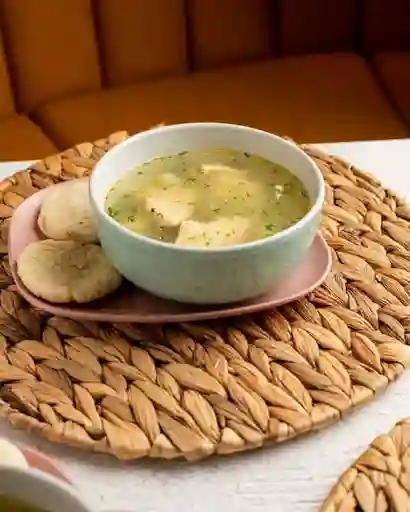 Caldo de Pollo