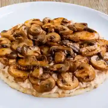 Arepa Pollo con Champiñones