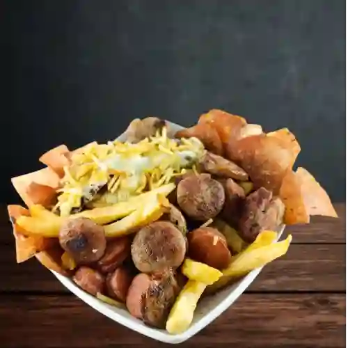 Salchipapa Mixta