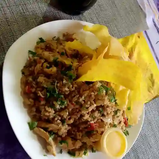 Arroz chaufa + chicha morada