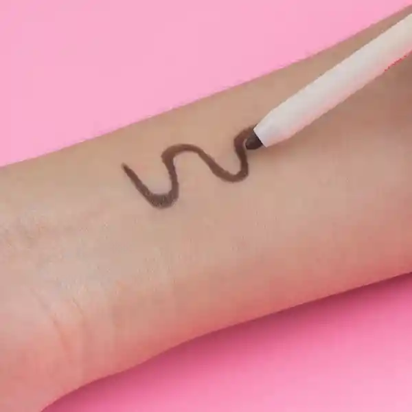 Delineador de Ojos en Gel Lovely u Cafe Obscuro Miniso