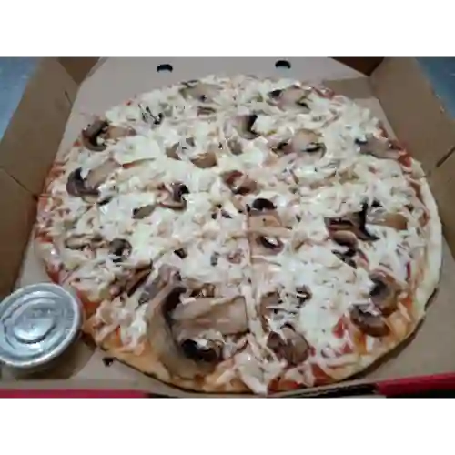 Pizzza Pollo Champiñones