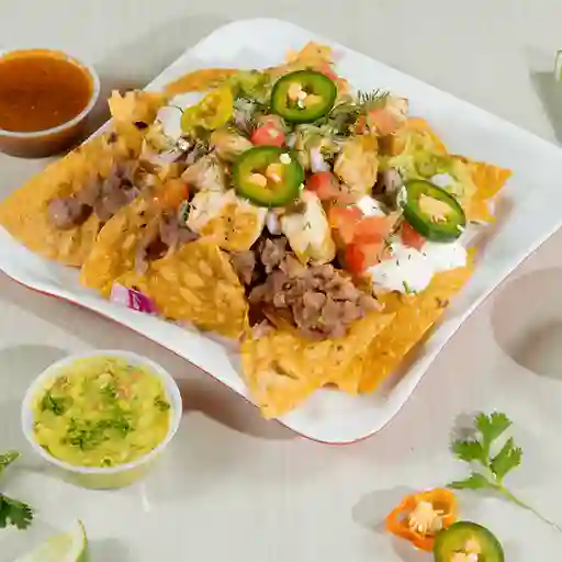 Nachos pollo rústico