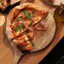 Pizza de Jamón y Rúgula