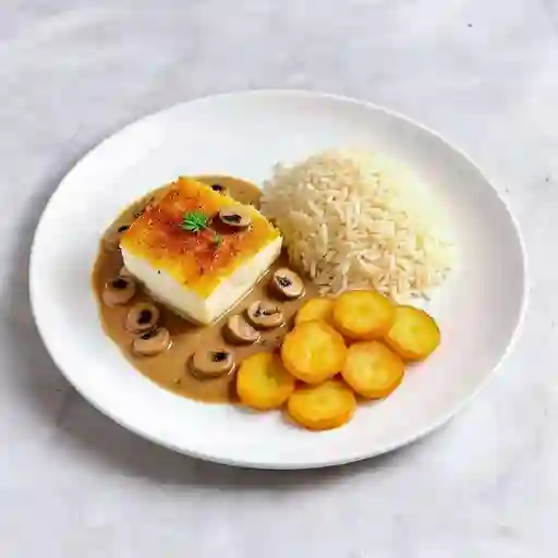 Róbalo en Salsa de Champiñones