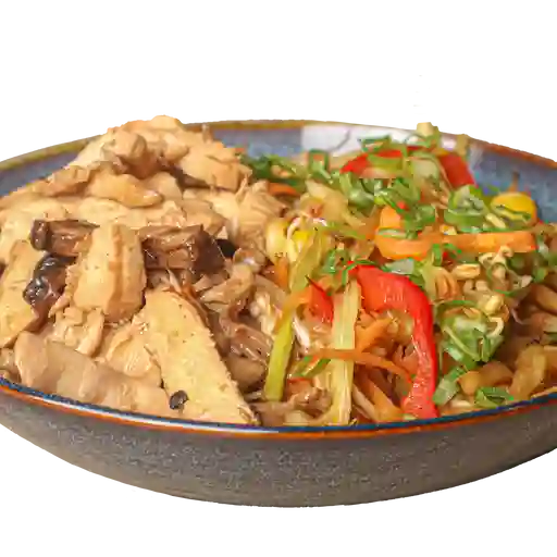 Chop suey con pollo y setas