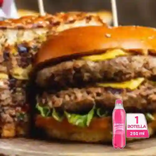Combo Hamburguesa Doble Carne + Manzana Postobon 250ml