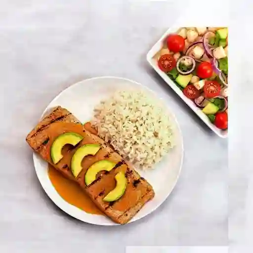 Salmon En Salsa De Maracuya