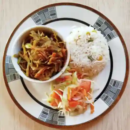 Cabbage aloo con arroz pulao y ensalada