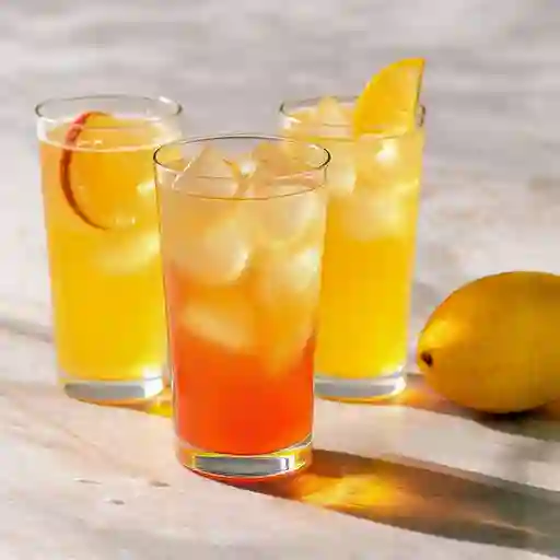 Jugos Naturales En Agua