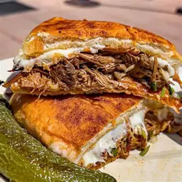 Torta de Birria
