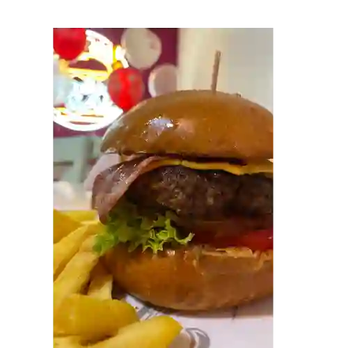 Hamburguesa Clásica con Papas