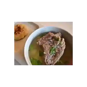 Caldo Costilla con Huevo