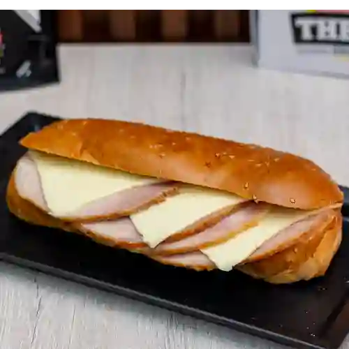 Sándwich Pernil y Queso