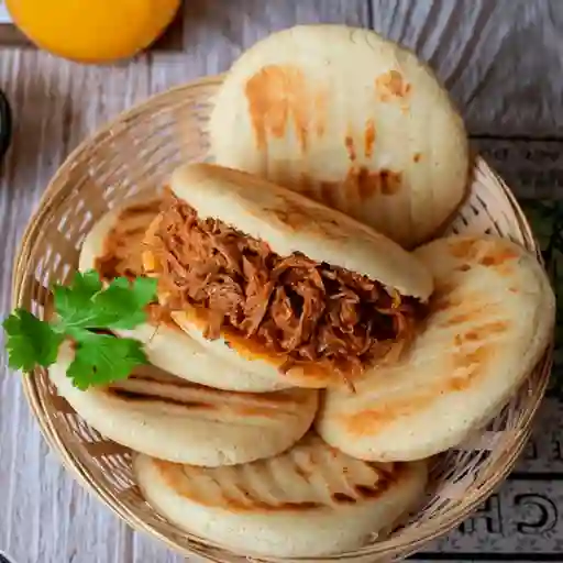 Combo Arepa Especial y Bebida