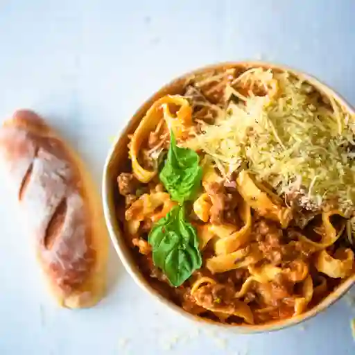 Pasta con Salsa Bolognesa