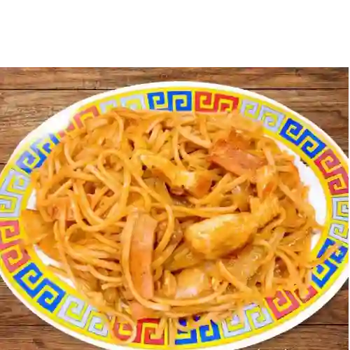 Espaguetti con Pollo Mediano