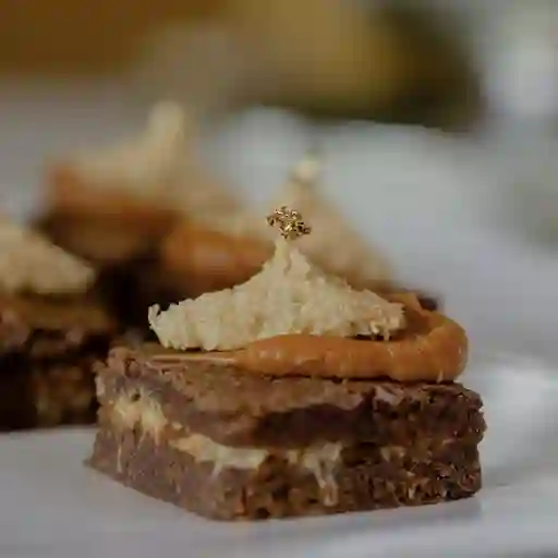 Brownie de maní crocante